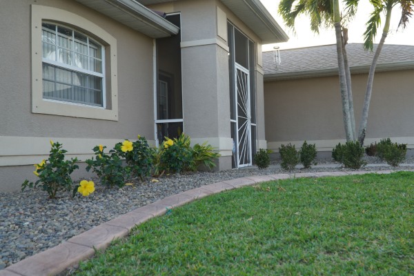 Decorative landscape curbing service