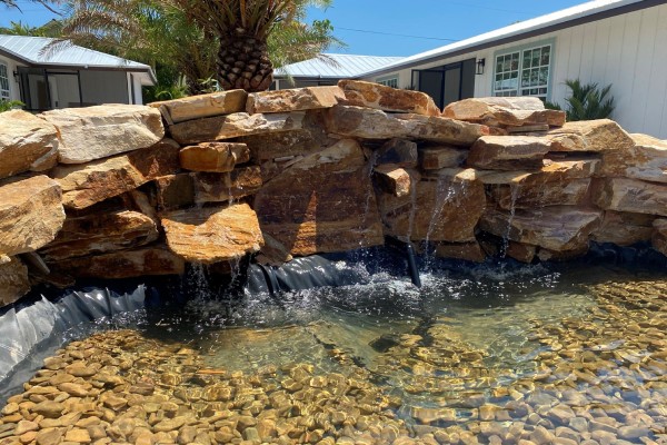 Outdoor waterfall feature service